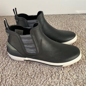 Boys joules rain booties